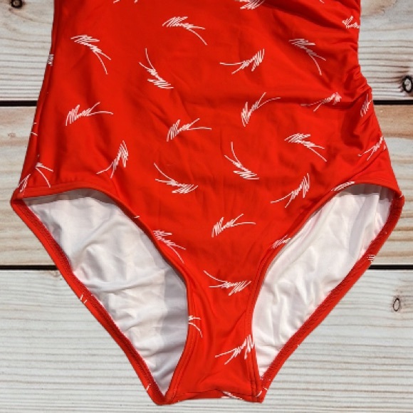 Michael Kors Signature Feather One Piece - Picture 8 of 16